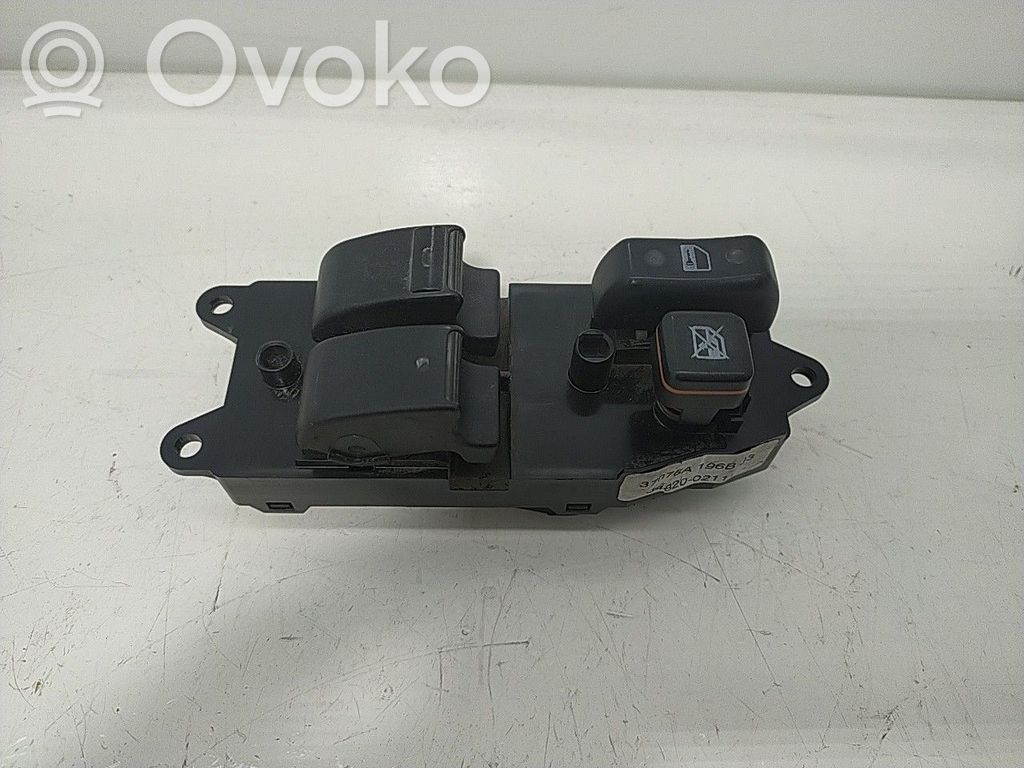 Toyota Corolla Verso E121 Electric window control switch 