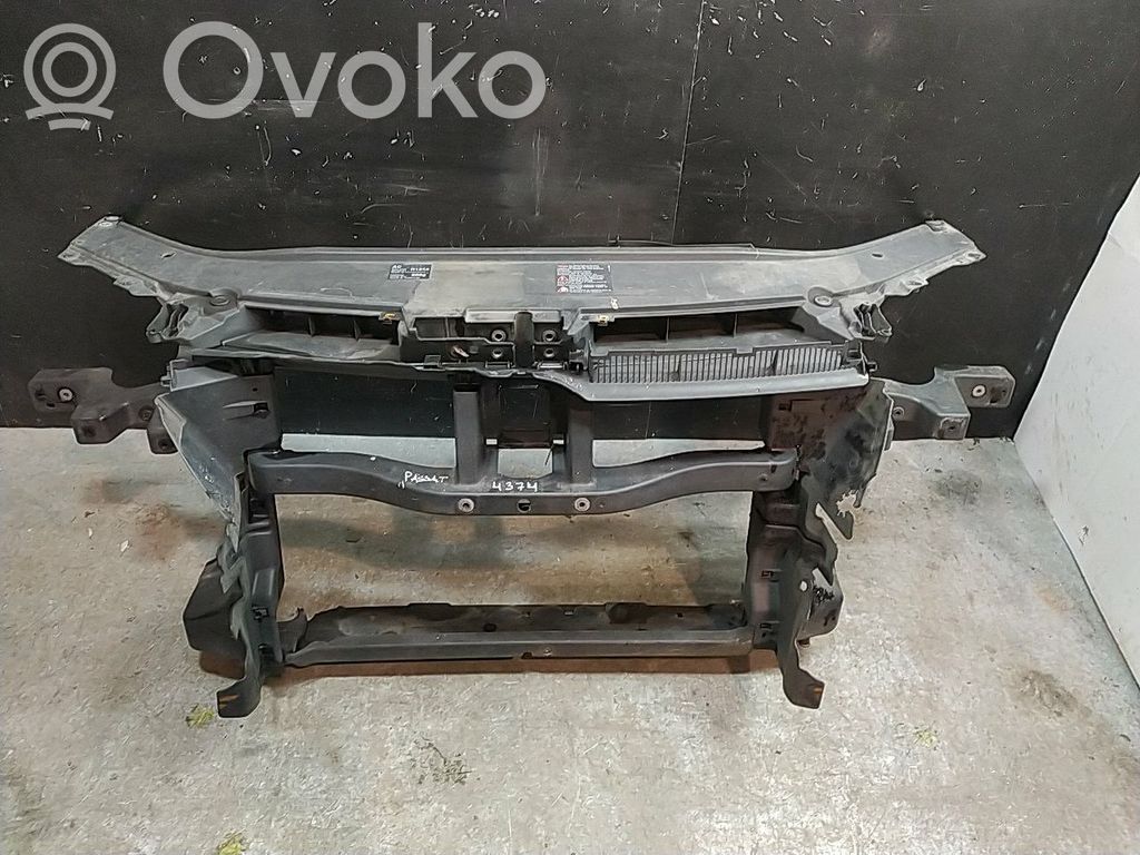 Volkswagen PASSAT B6 Radiatorių panelė 