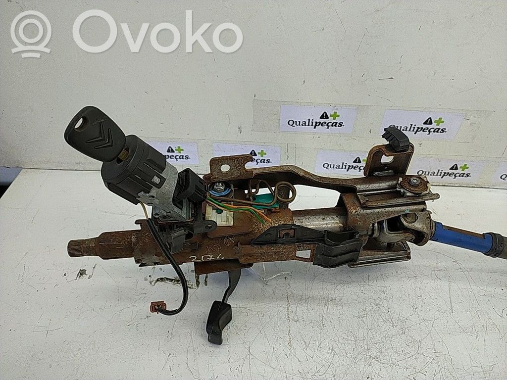 Virtalukko   COM,CHAVE,COLUNA,COM,FICHA4PINOS,VAI
