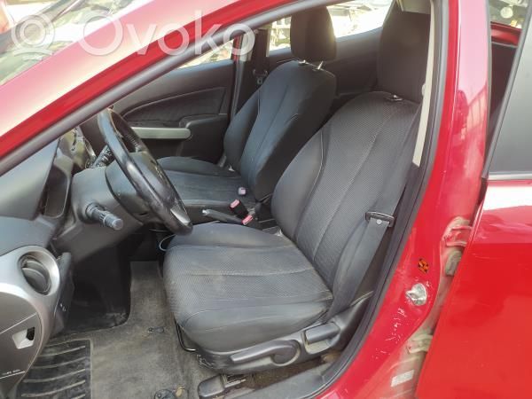 Mazda 2 Sēdekļu komplekts 
