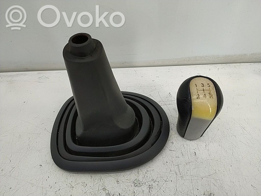Toyota Yaris Gear shift switch/knob 
