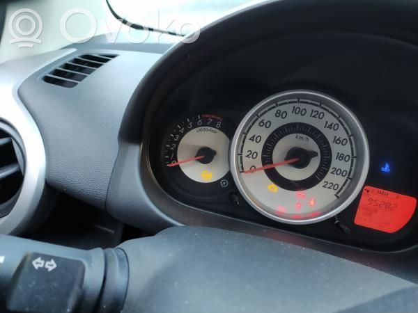 Mazda 2 Spidometrs (instrumentu panelī) 