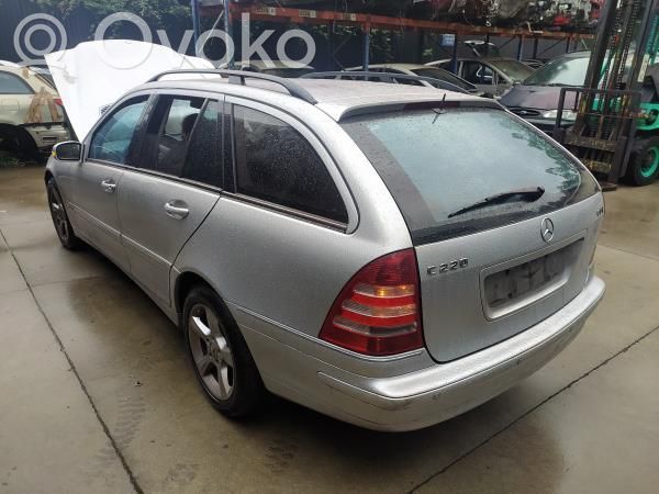 Mercedes-Benz C W203 Finestrino laterale posteriore 