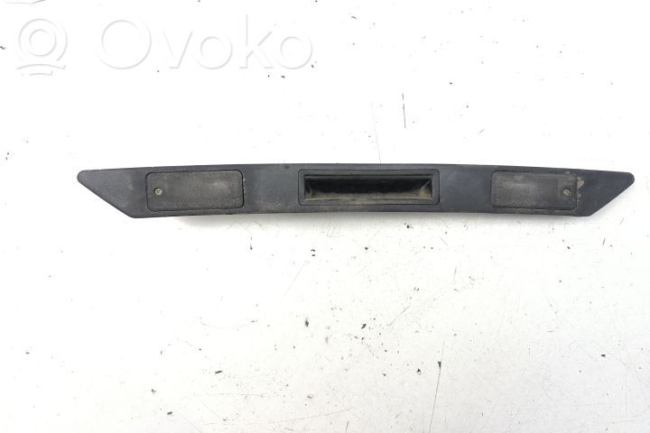 Audi A4 S4 B7 8E 8H Uchwyt / Rączka zewnętrzna otwierania klapy tylnej / bagażnika 