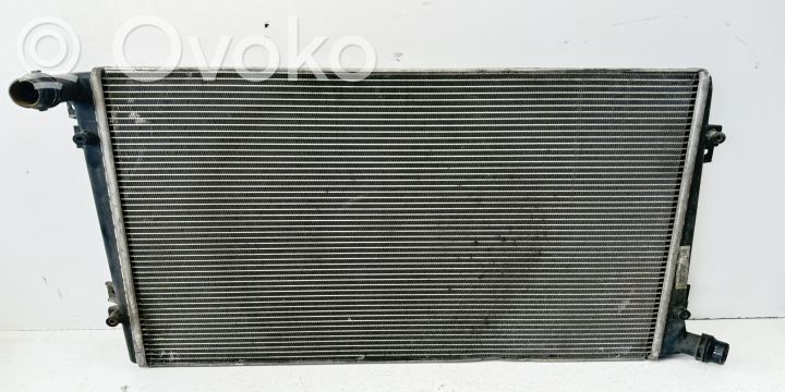 Volkswagen PASSAT B6 Chłodnica 
