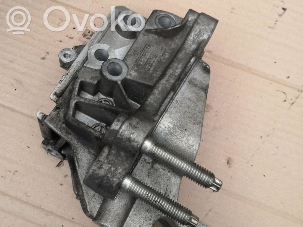 Engine mounting bracket   BM5G6F001