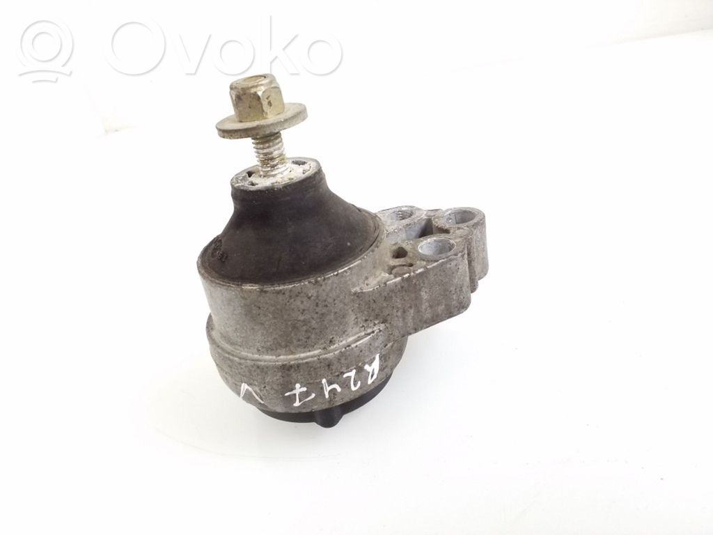 Ford Focus Engine mount bracket 