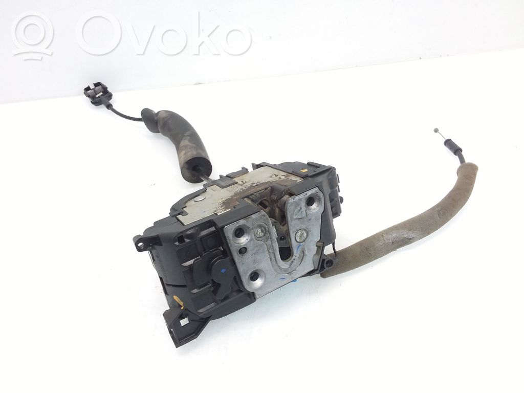 Renault Megane III Front door lock 