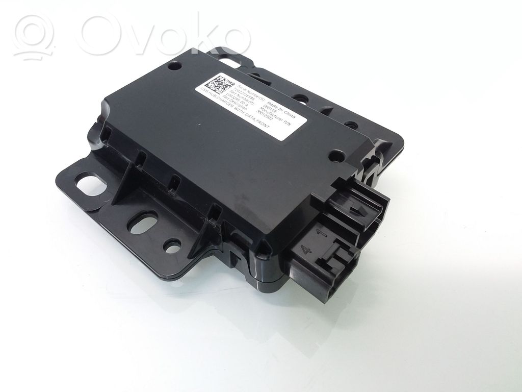 Tesla Model 3 USB control unit 