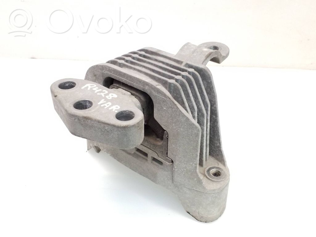 Opel Zafira C Engine mount bracket 