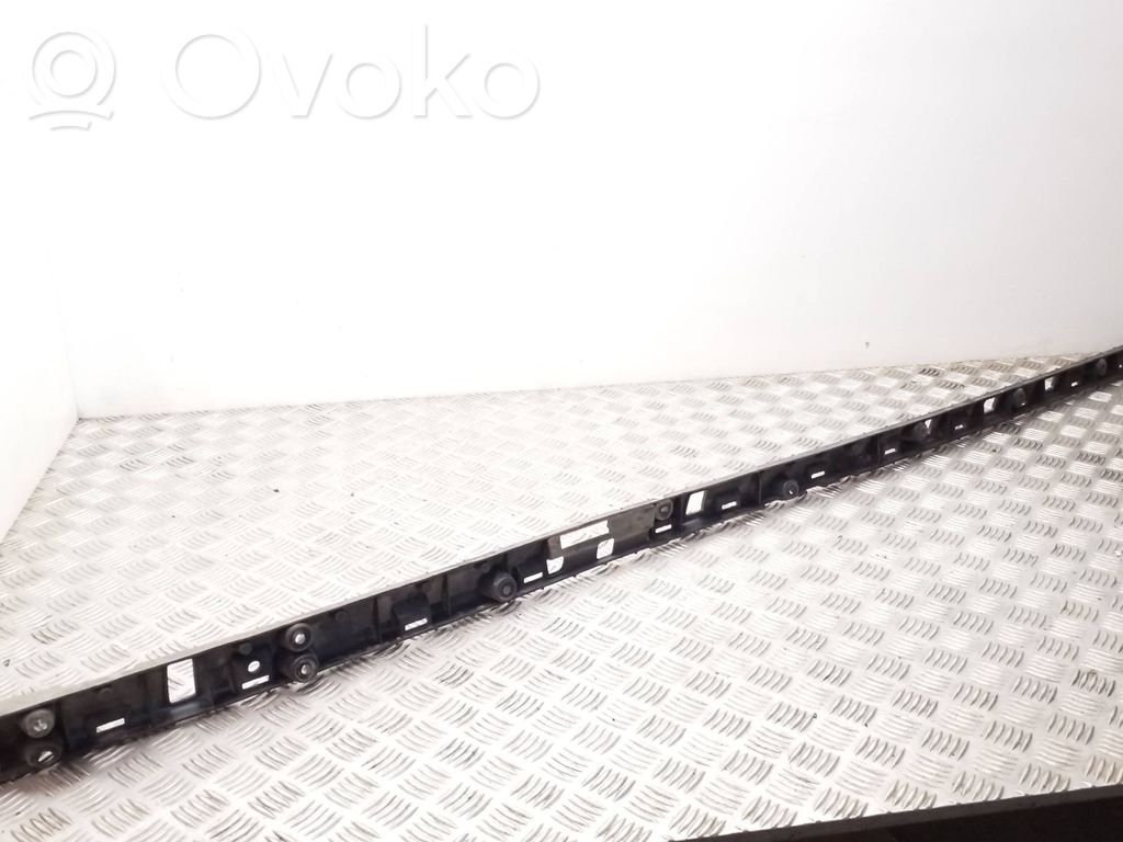 Tesla Model X Sill supporting ledge 