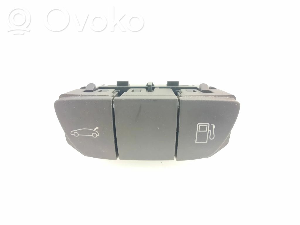 Peugeot 508 Fuel tank opening switch 