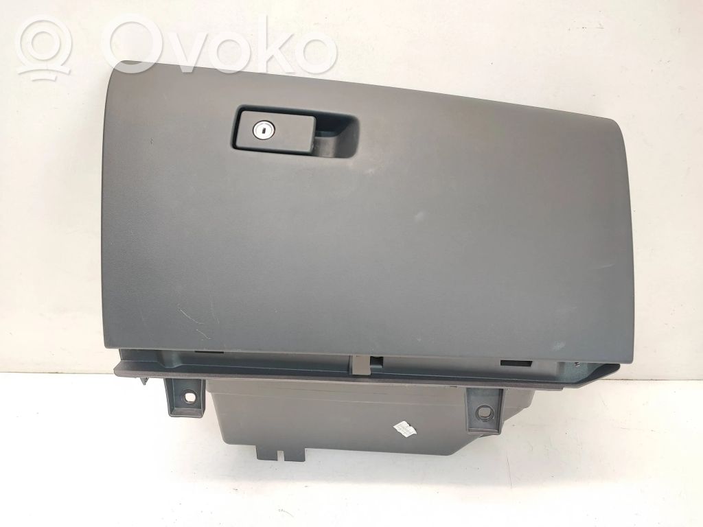 Volvo S60 Daiktadėžės (bordačioko) komplektas 