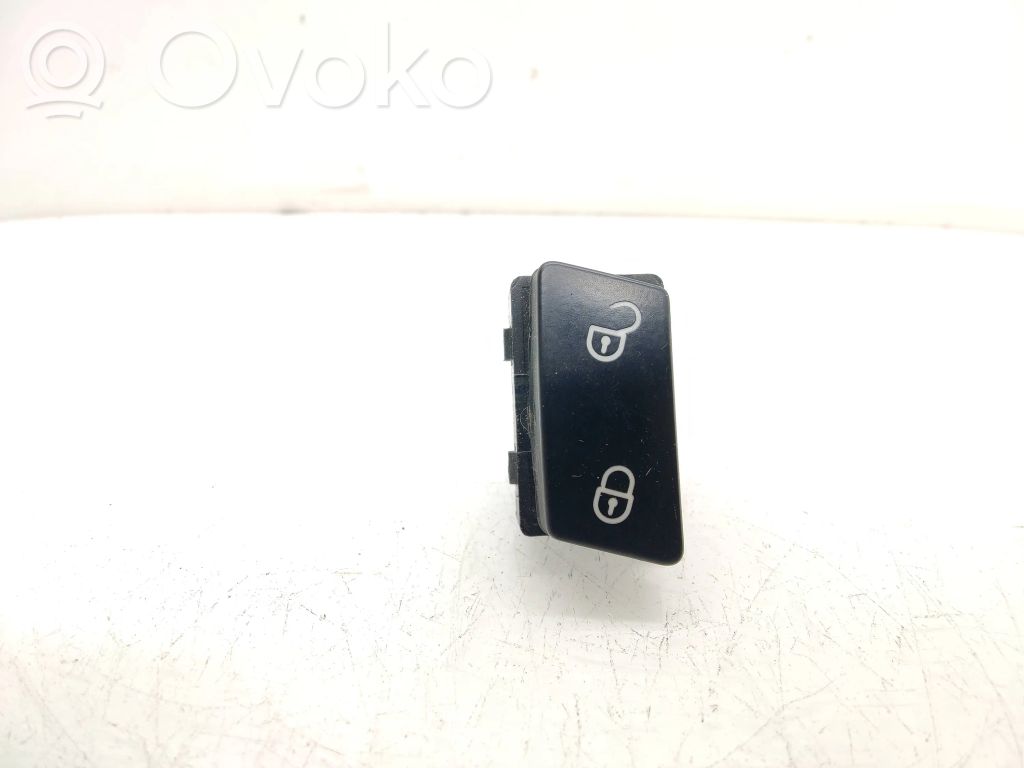 Volkswagen Caddy Central locking switch button 