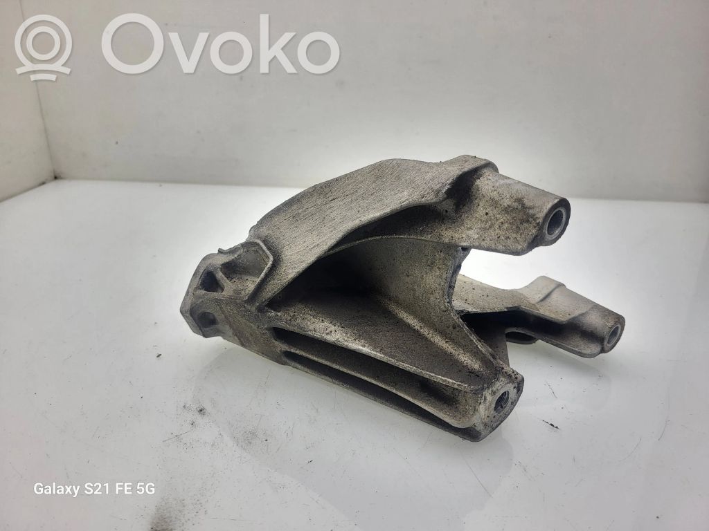 Engine mounting bracket   8K0199307BM