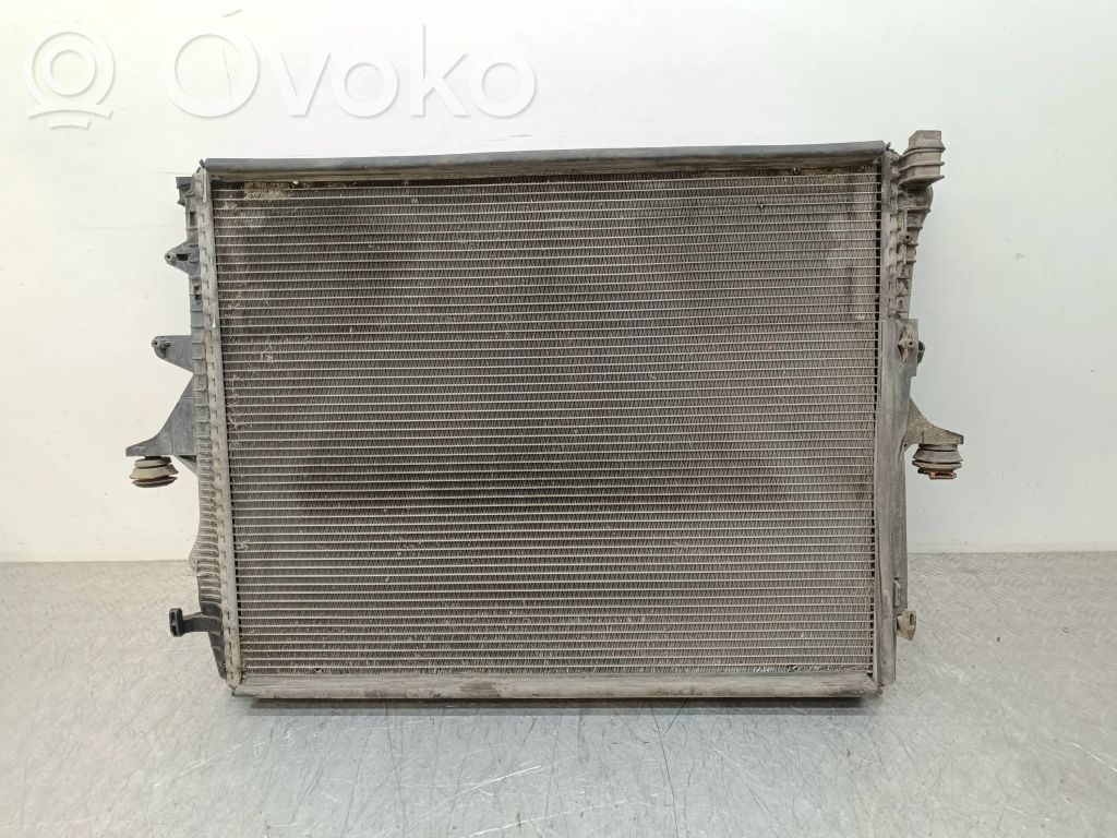 Audi Q7 4L Aušinimo skysčio radiatorius 