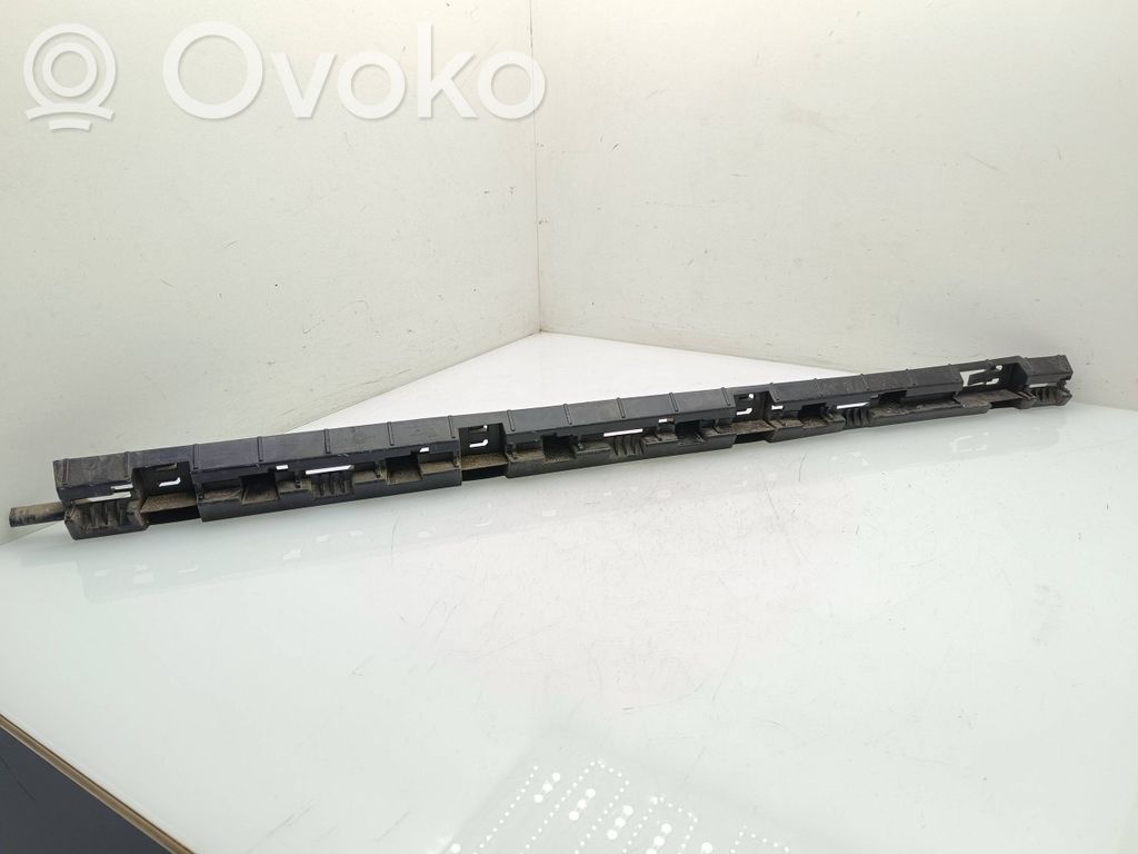 Polestar 2 Sill supporting ledge 