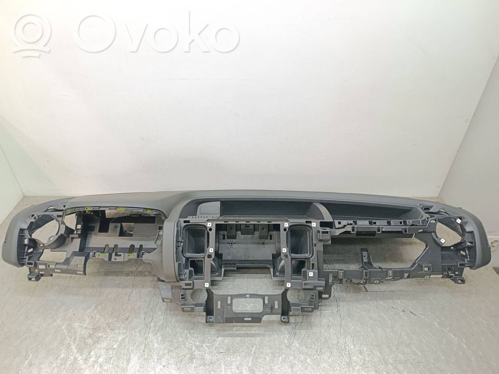 Renault Trafic III (X82) Panelis 