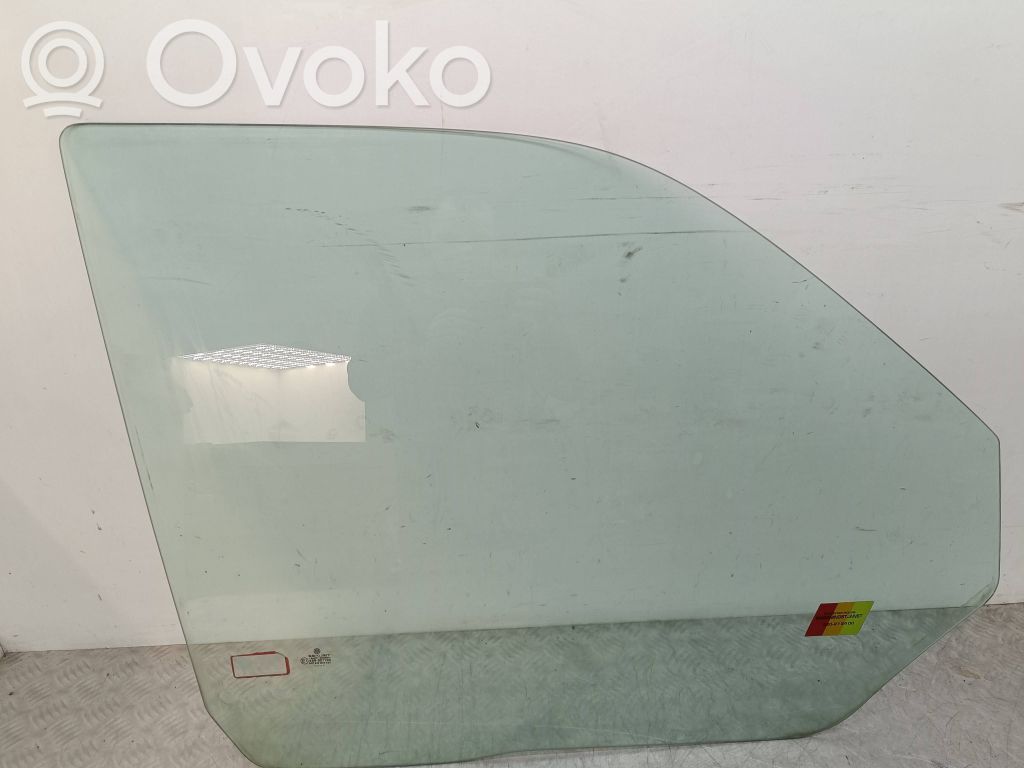 Volkswagen Transporter - Caravelle T5 Vetro del finestrino della portiera anteriore - quattro porte 