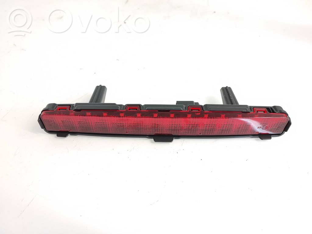 Third/center stoplight   GHK151580,K2442,W0969