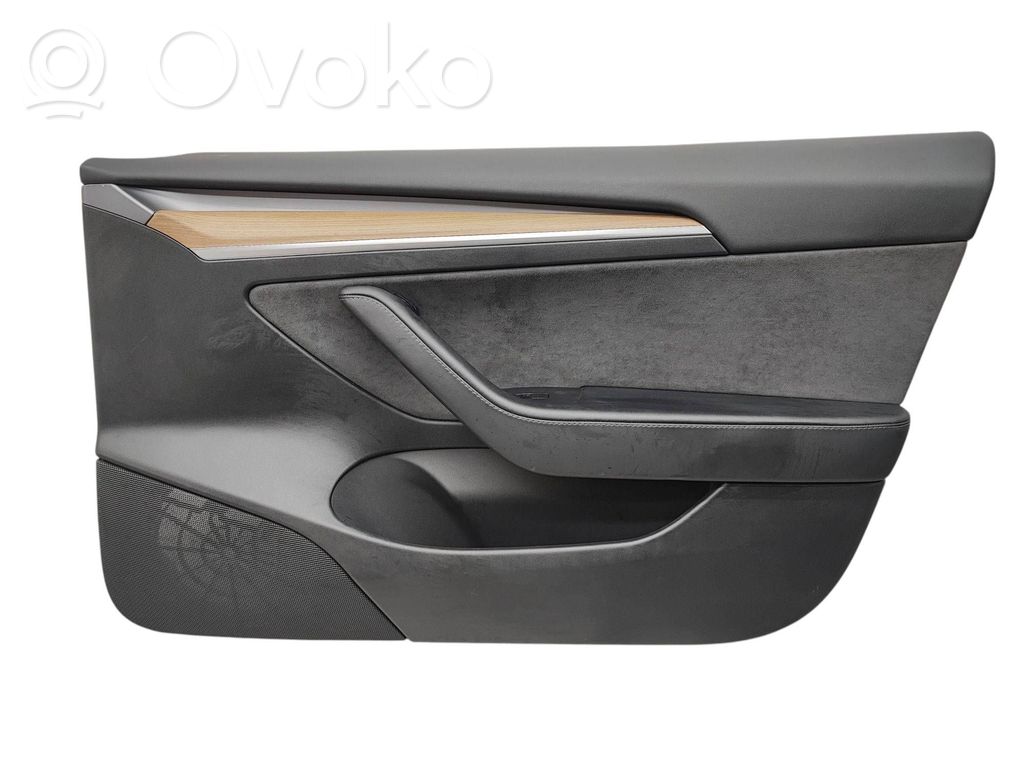 Tesla Model 3 Priekšējo durvju apdare 