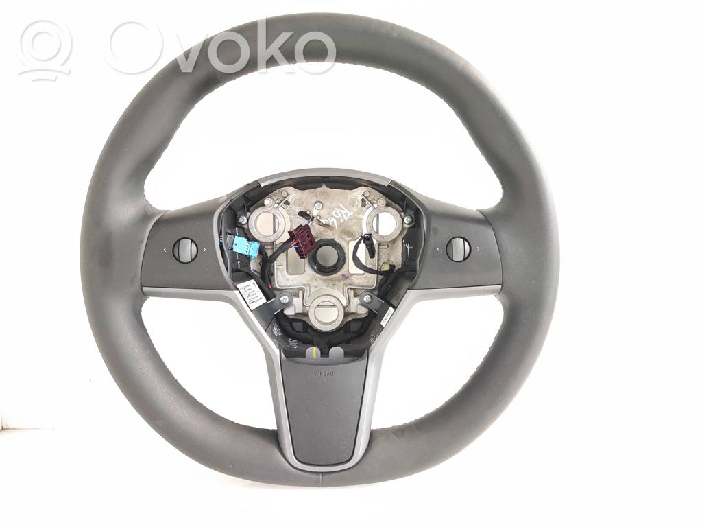Tesla Model Y Stūre 