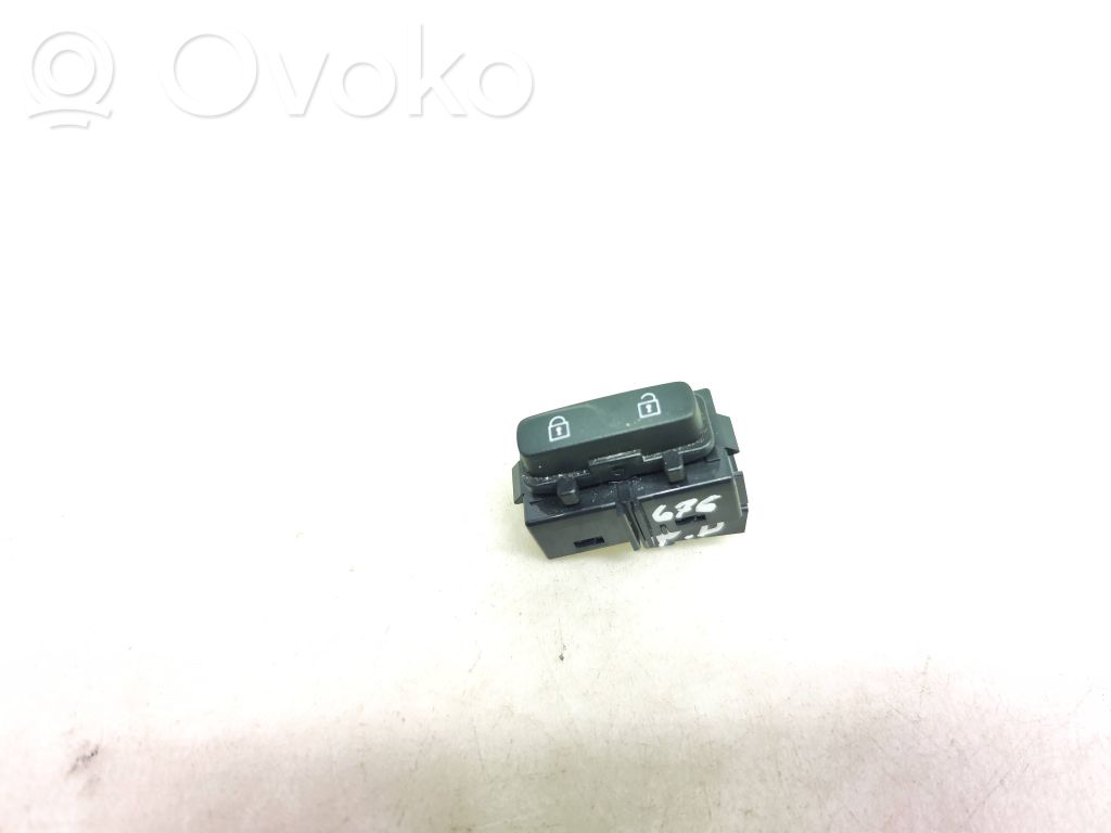 Volvo V70 Central locking switch button 