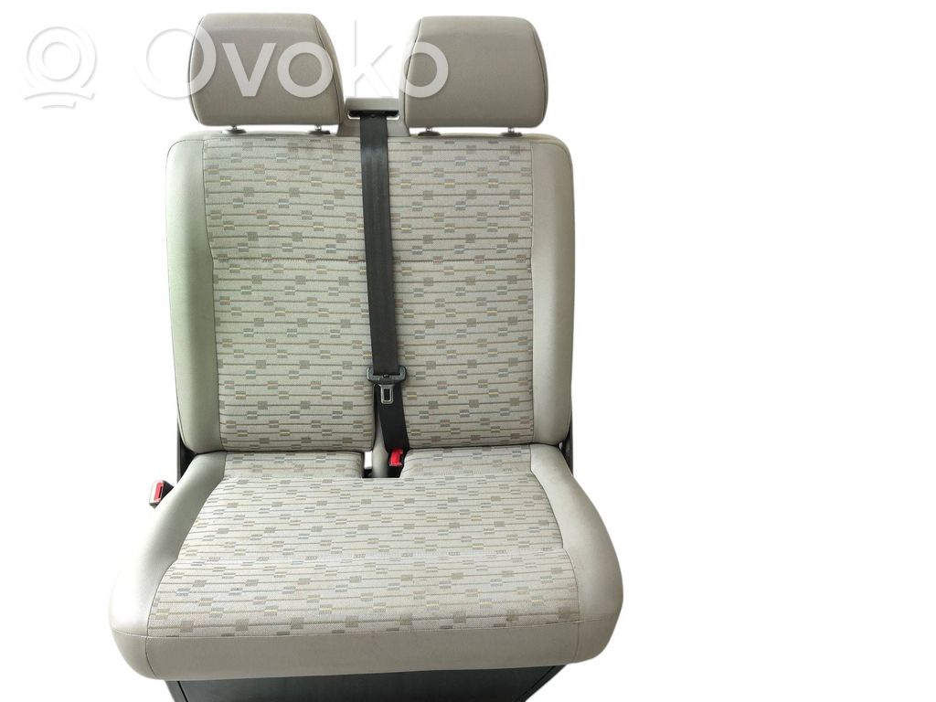 Kaksoisetuistuin   7E2881681A