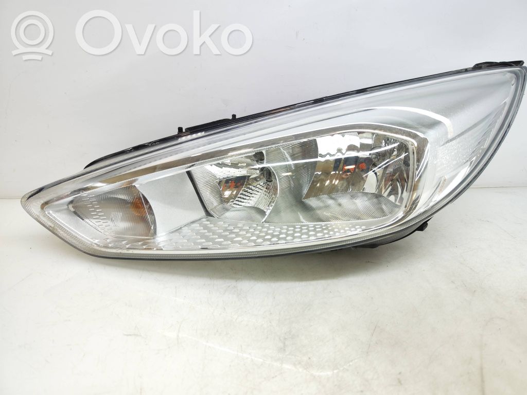 Ford Focus Lampa przednia 