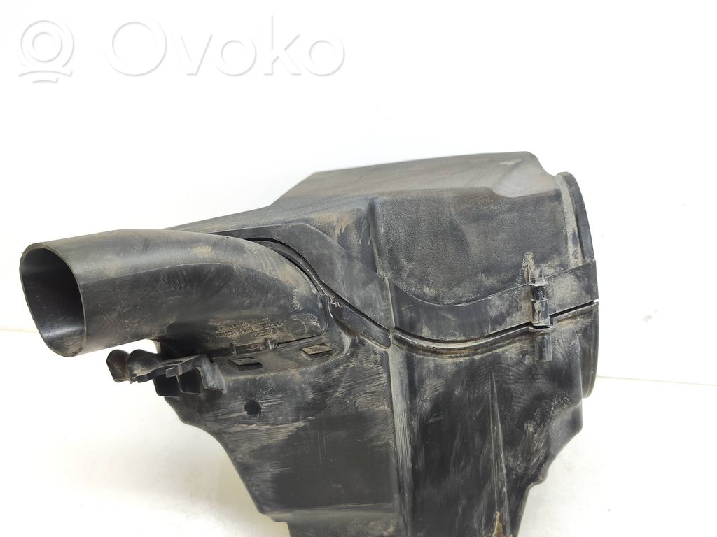Ford Focus Air filter box 