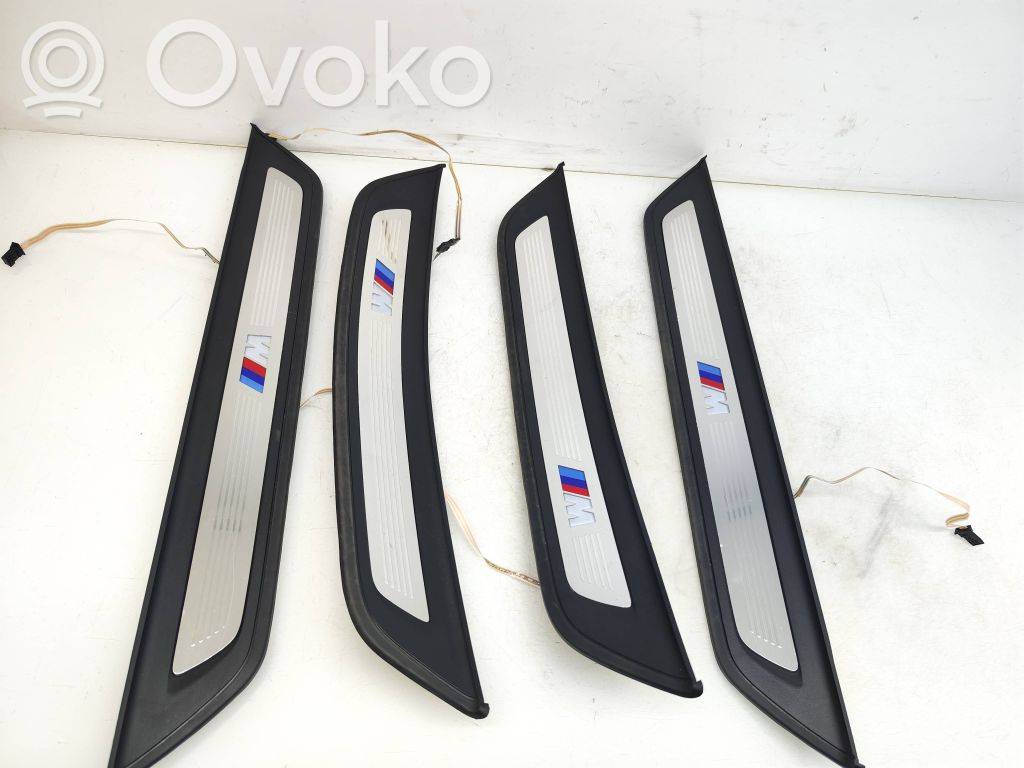 BMW 5 G30 G31 G38 Listwa progowa przednia 