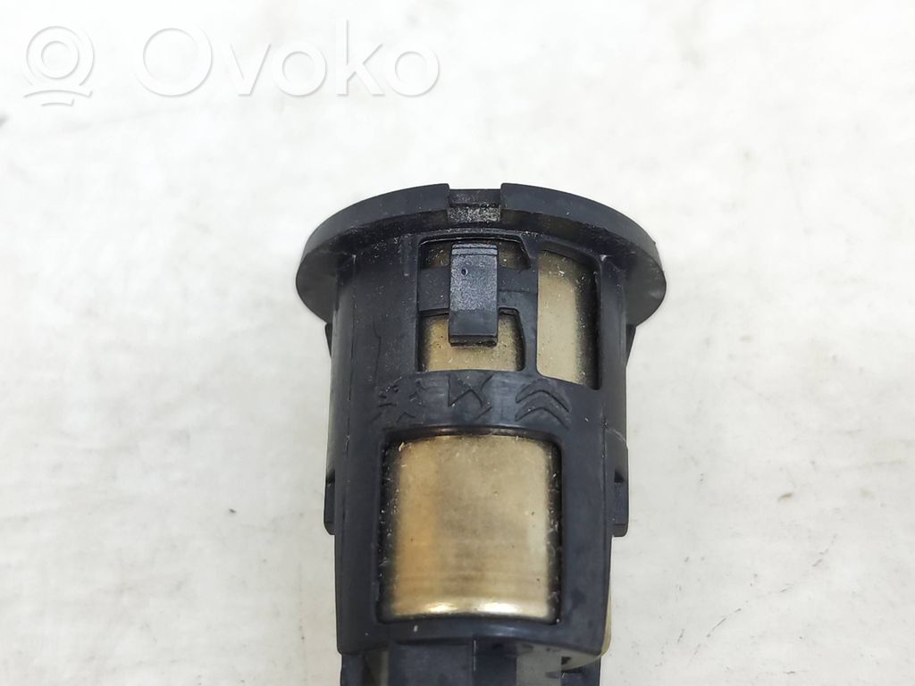 Toyota Proace Enchufe de 12V (delantero) 