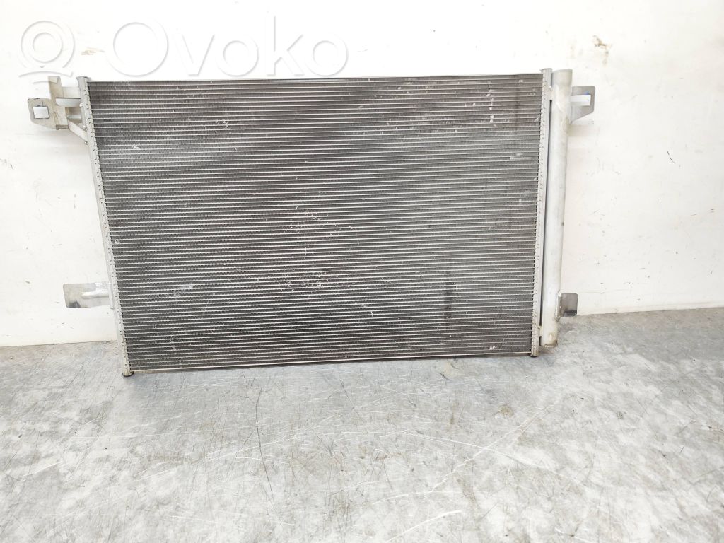 Volkswagen Transporter - Caravelle T6 Radiatore di raffreddamento A/C (condensatore) 
