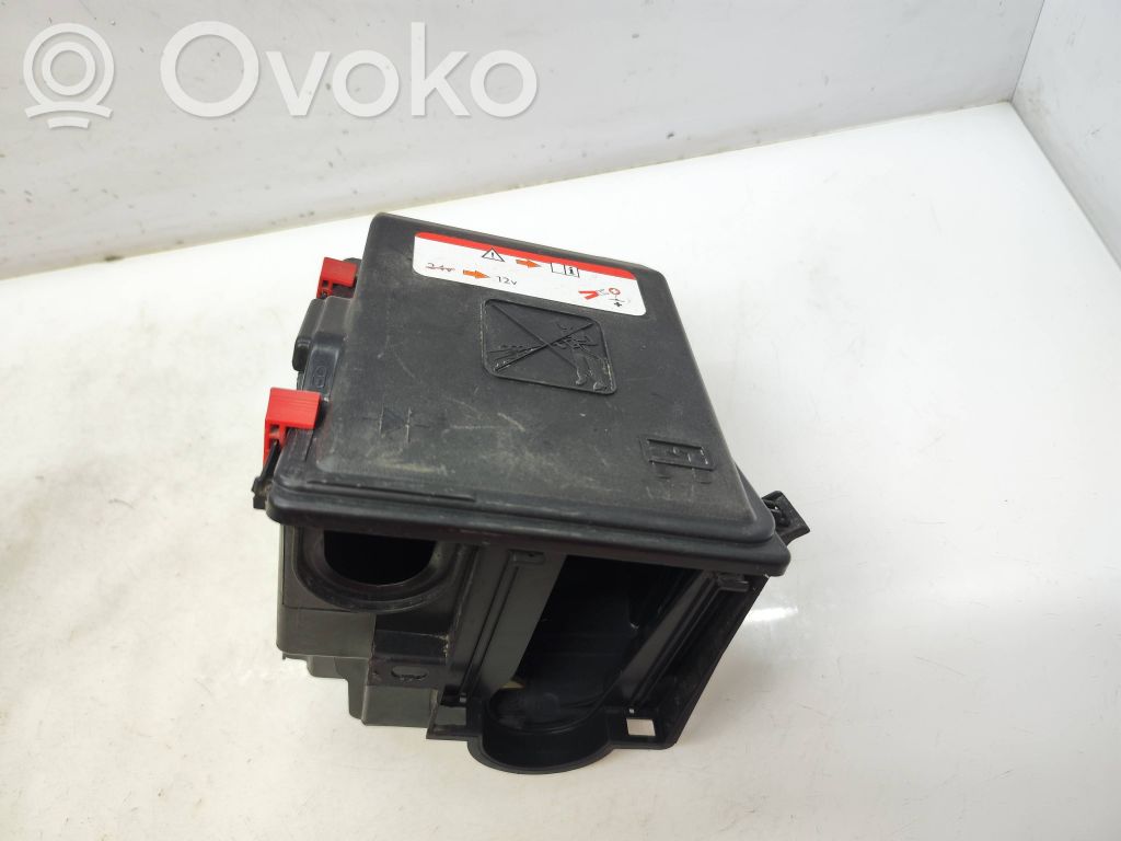 Toyota Proace Drošinātāju kaste (komplekts) 
