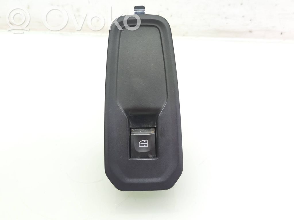 Renault Trafic III (X82) Interruptor del elevalunas eléctrico 