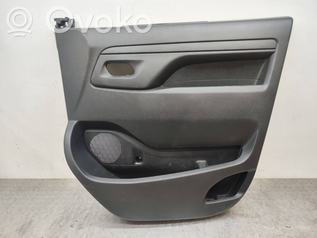 Toyota Proace Etuoven verhoilu
