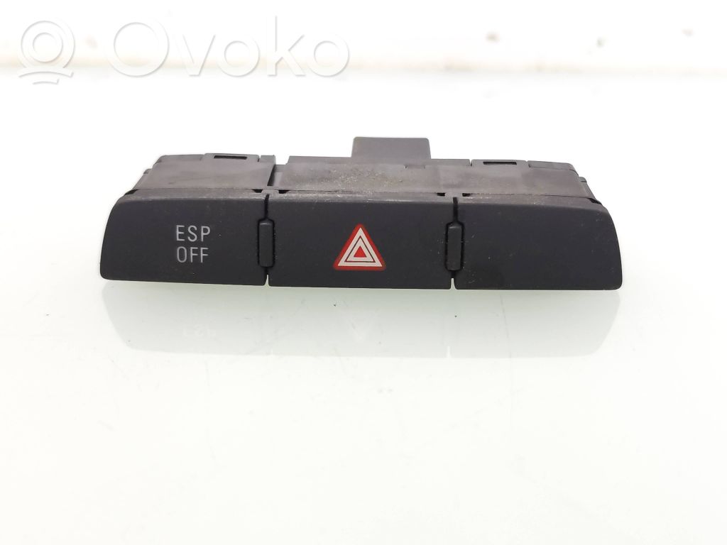 Audi Q7 4L Botón interruptor de luz de peligro