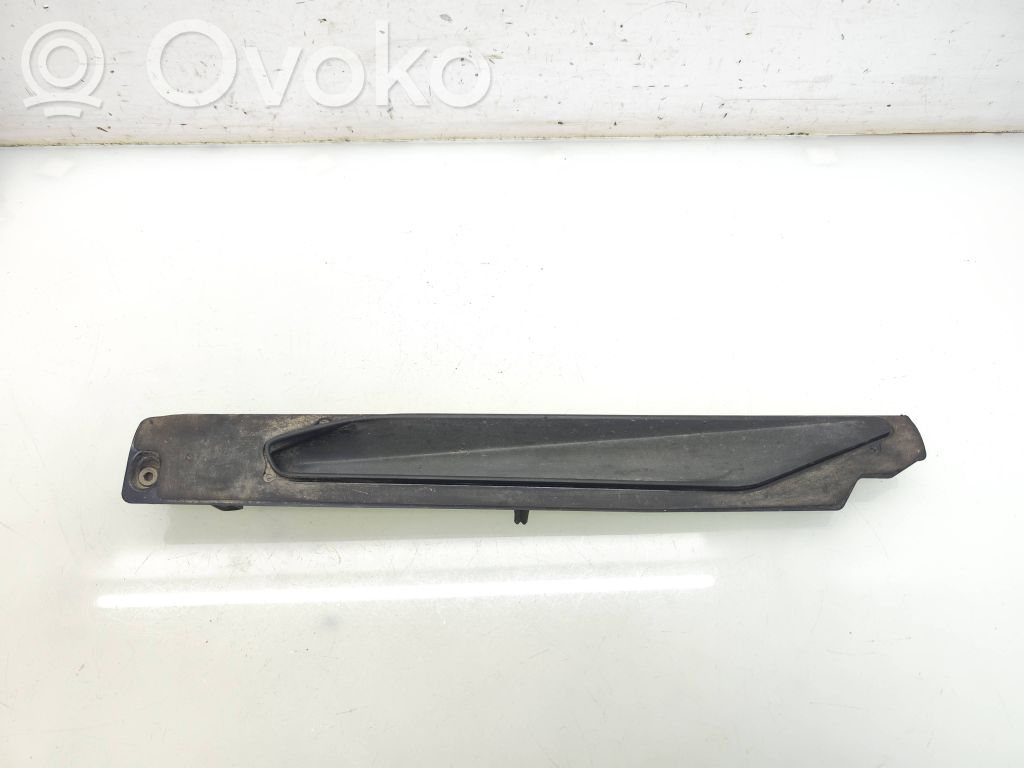 BMW i4 Slenksčio dalis
