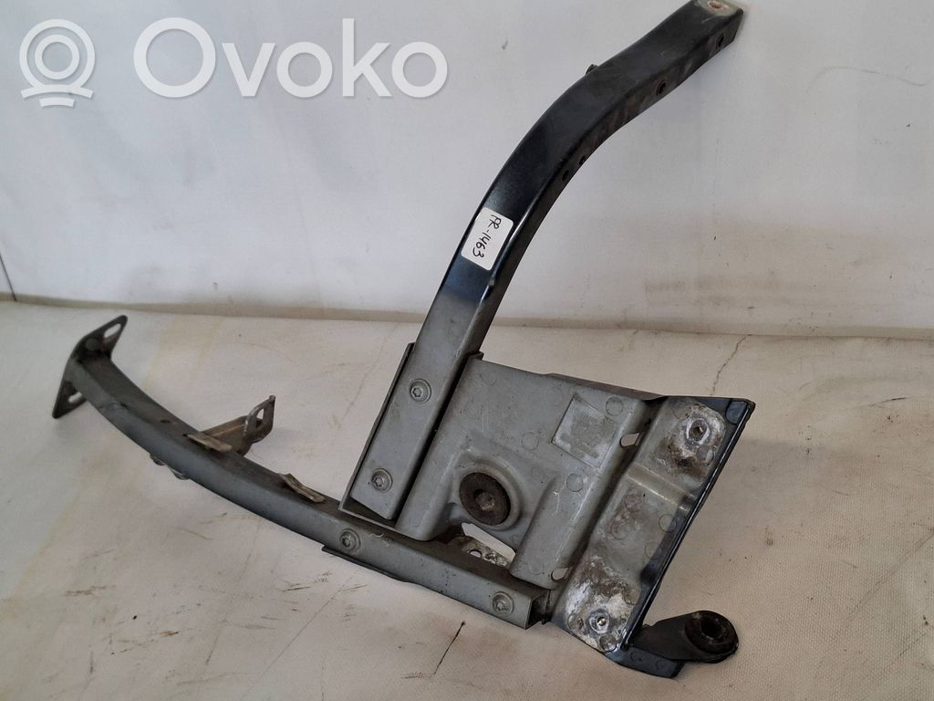 Audi A8 S8 D3 4E Priekinis laikiklis bamperio 