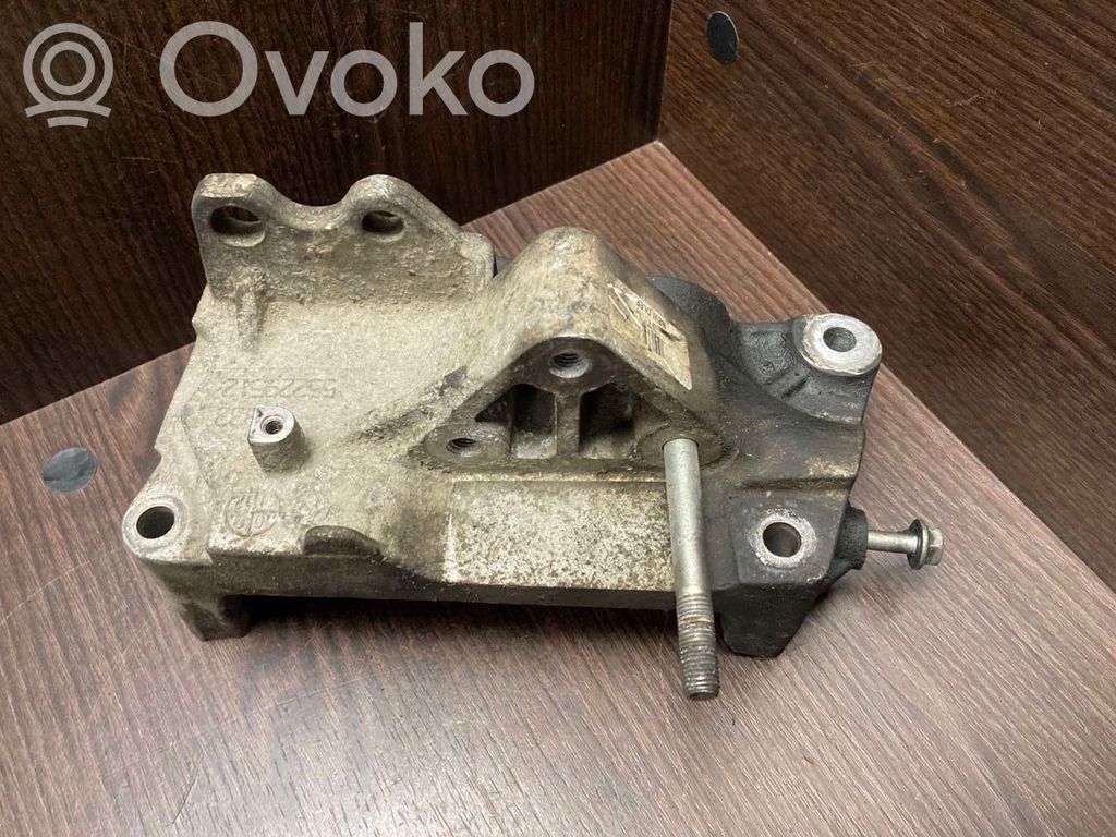 Fiat Fiorino Gearbox mounting bracket 