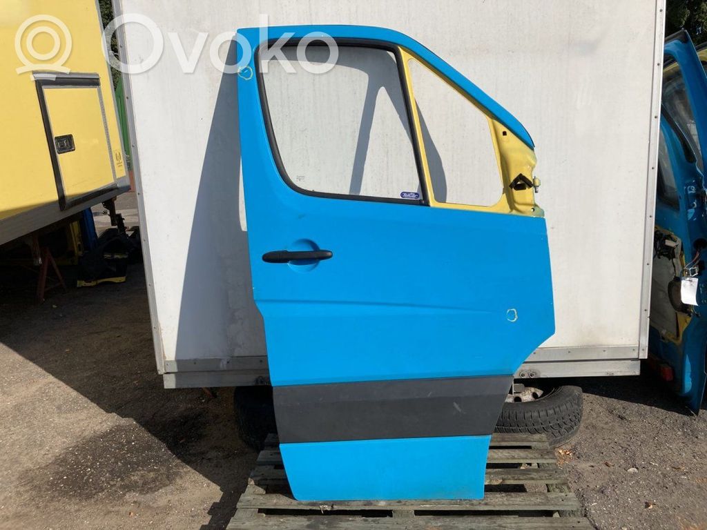 Mercedes-Benz Sprinter W906 Drzwi przednie 