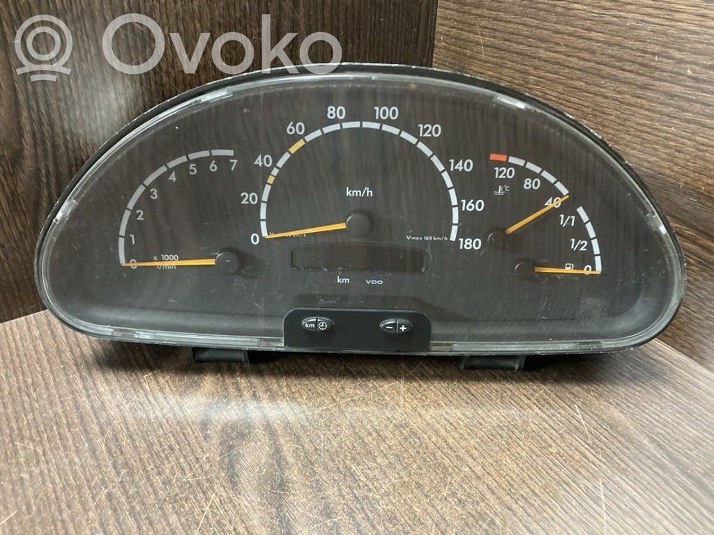 Mercedes-Benz Sprinter W901 W902 W903 W904 Licznik / Prędkościomierz 