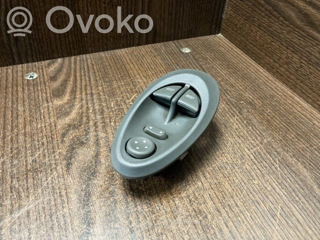 Iveco Daily 3rd gen Electric window control switch 