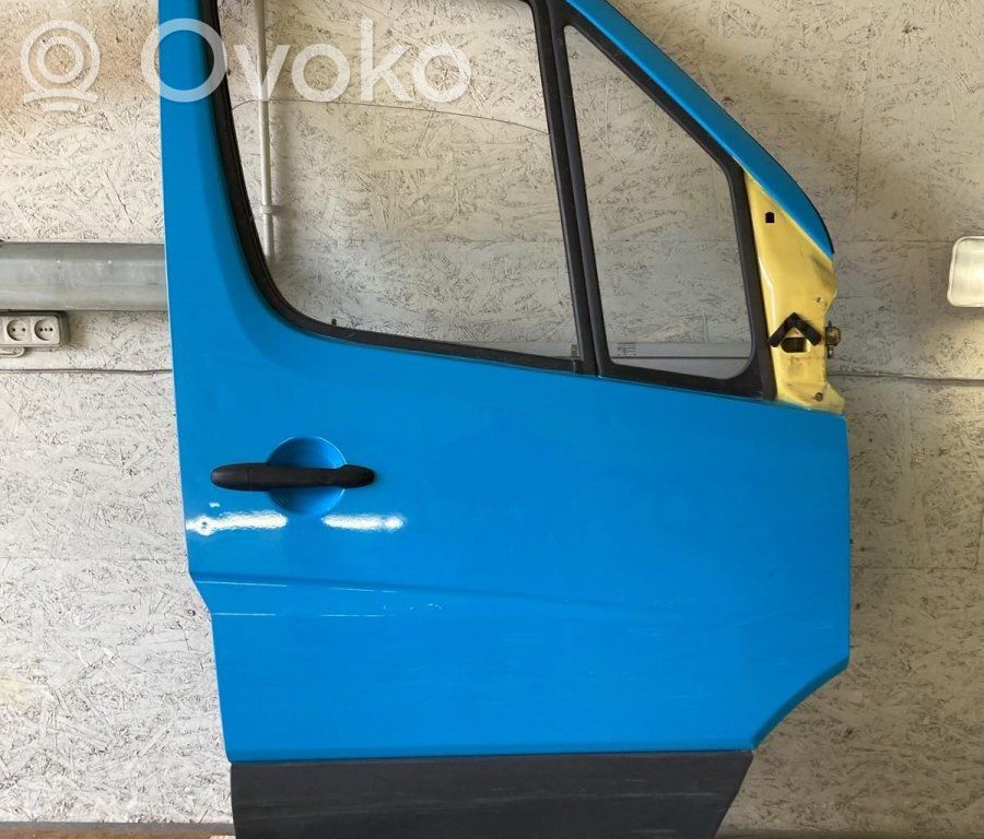 Mercedes-Benz Sprinter W906 Drzwi przednie 