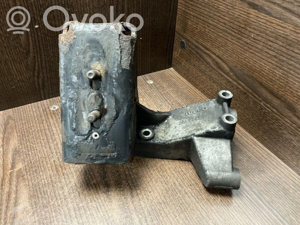 Iveco Daily 5th gen Engine mount bracket 
