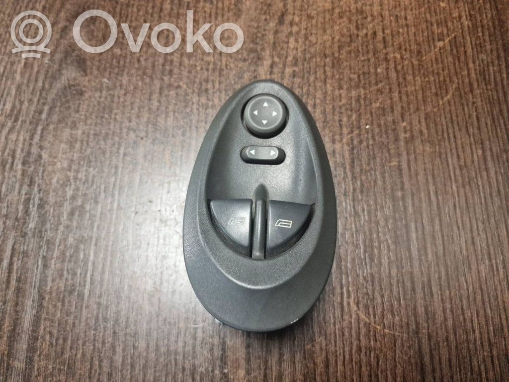 Iveco Daily 3rd gen Electric window control switch 