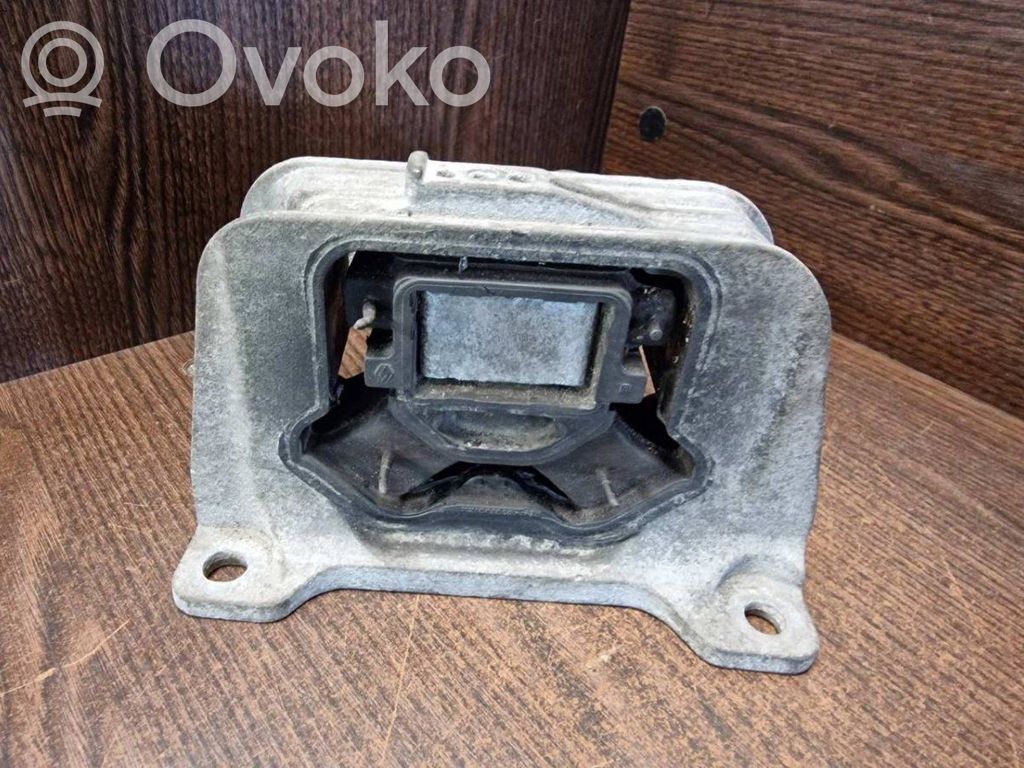 Renault Master III Engine mount bracket 