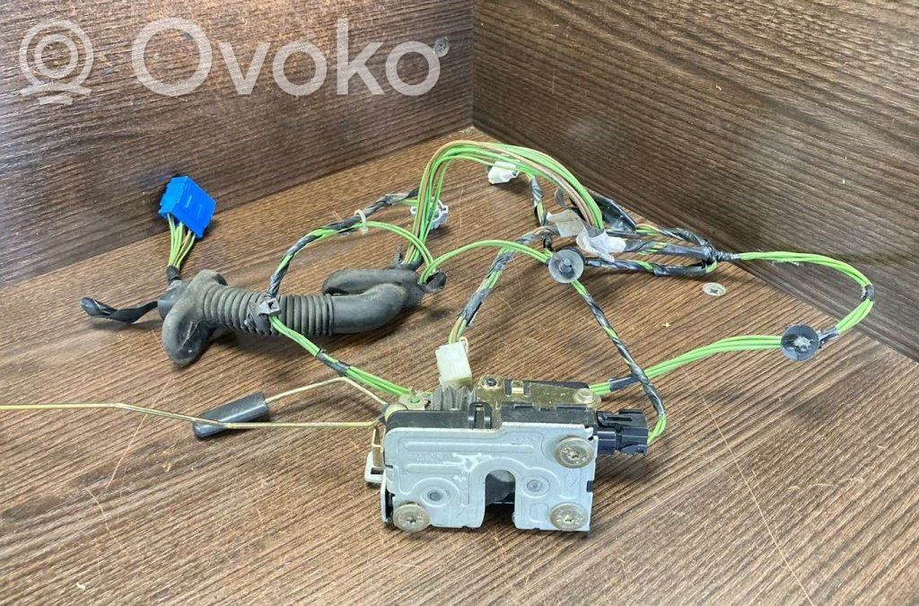 Iveco Daily 3rd gen Etuoven lukko 