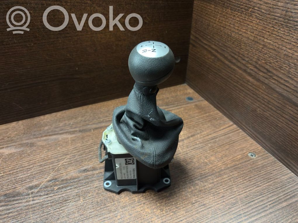 Iveco Daily 3rd gen Palanca/selector de cambios 