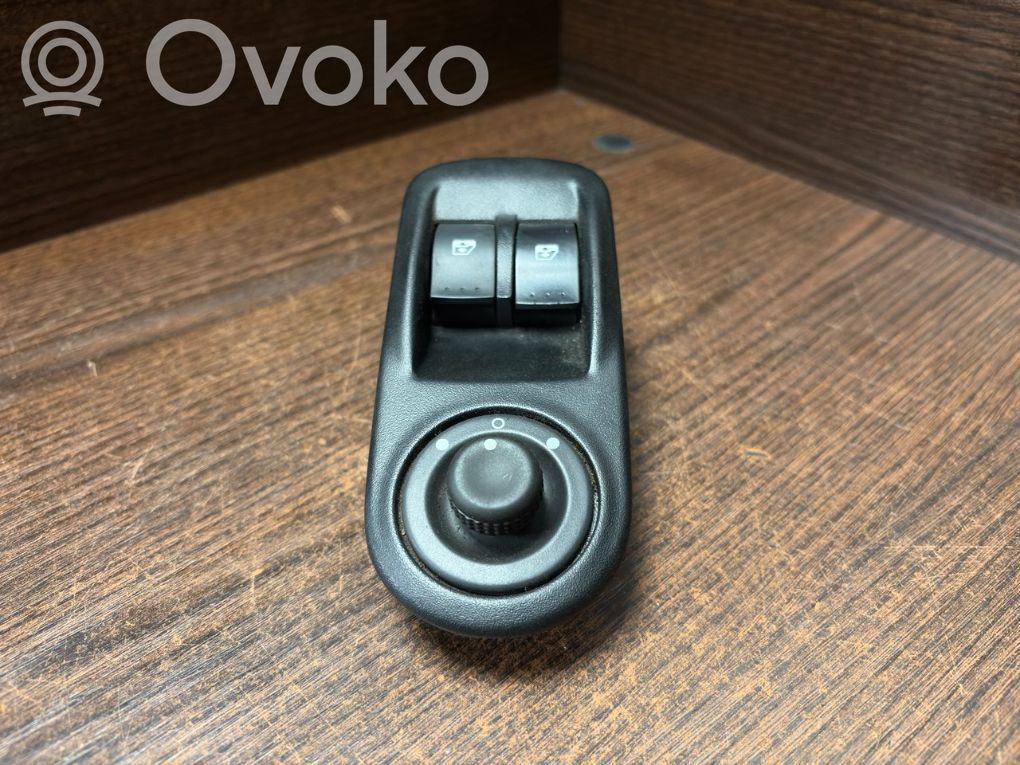 Renault Master II Electric window control switch 